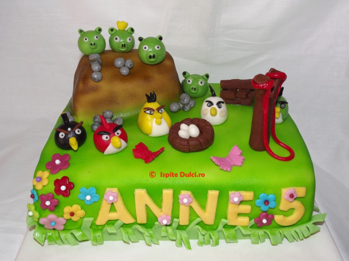 Tort angry birds pentru Anne