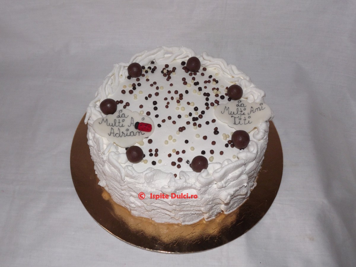 Tort in frisca decorat cu rum cocos