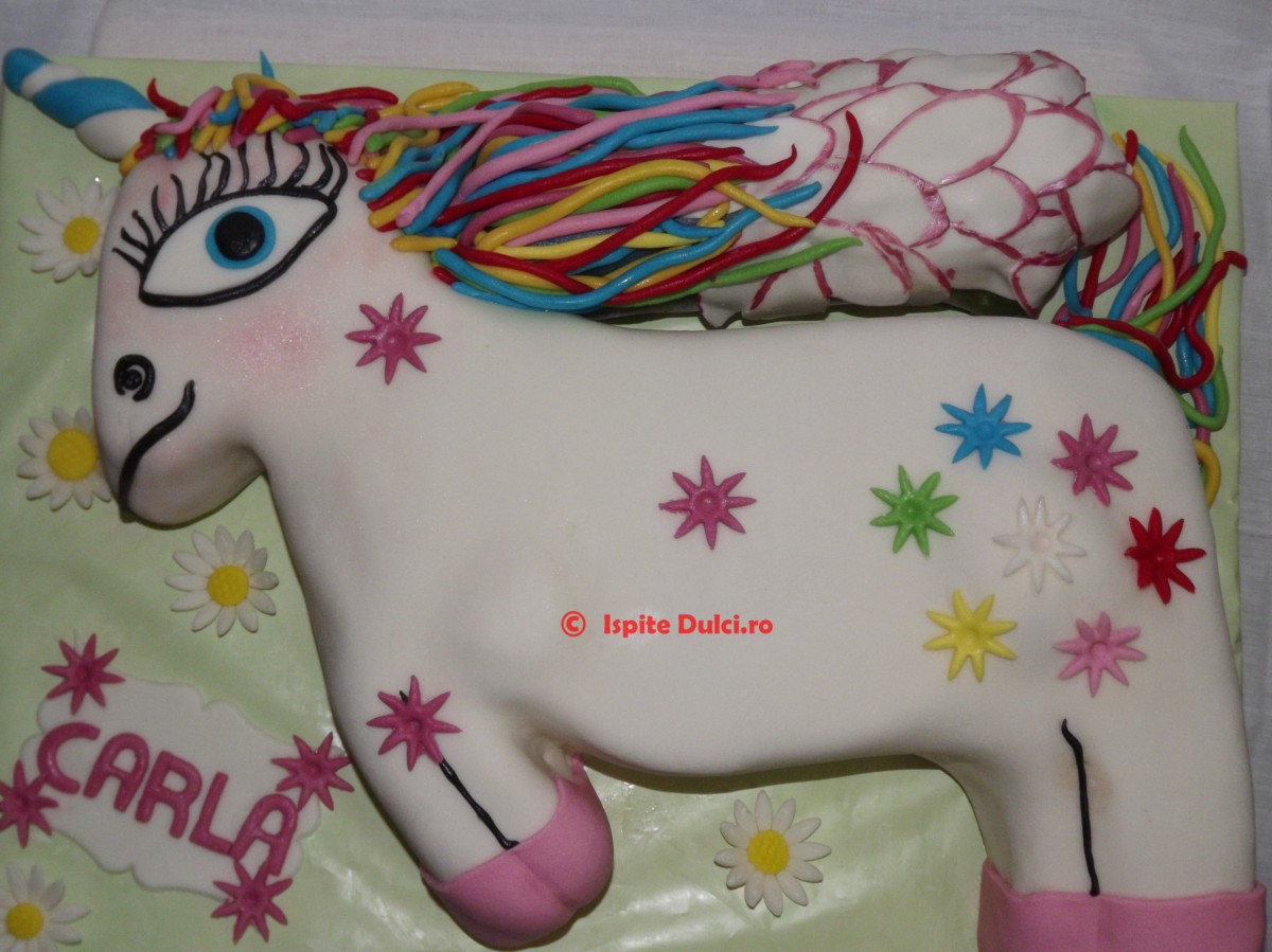 Tort unicorn pentru Carla