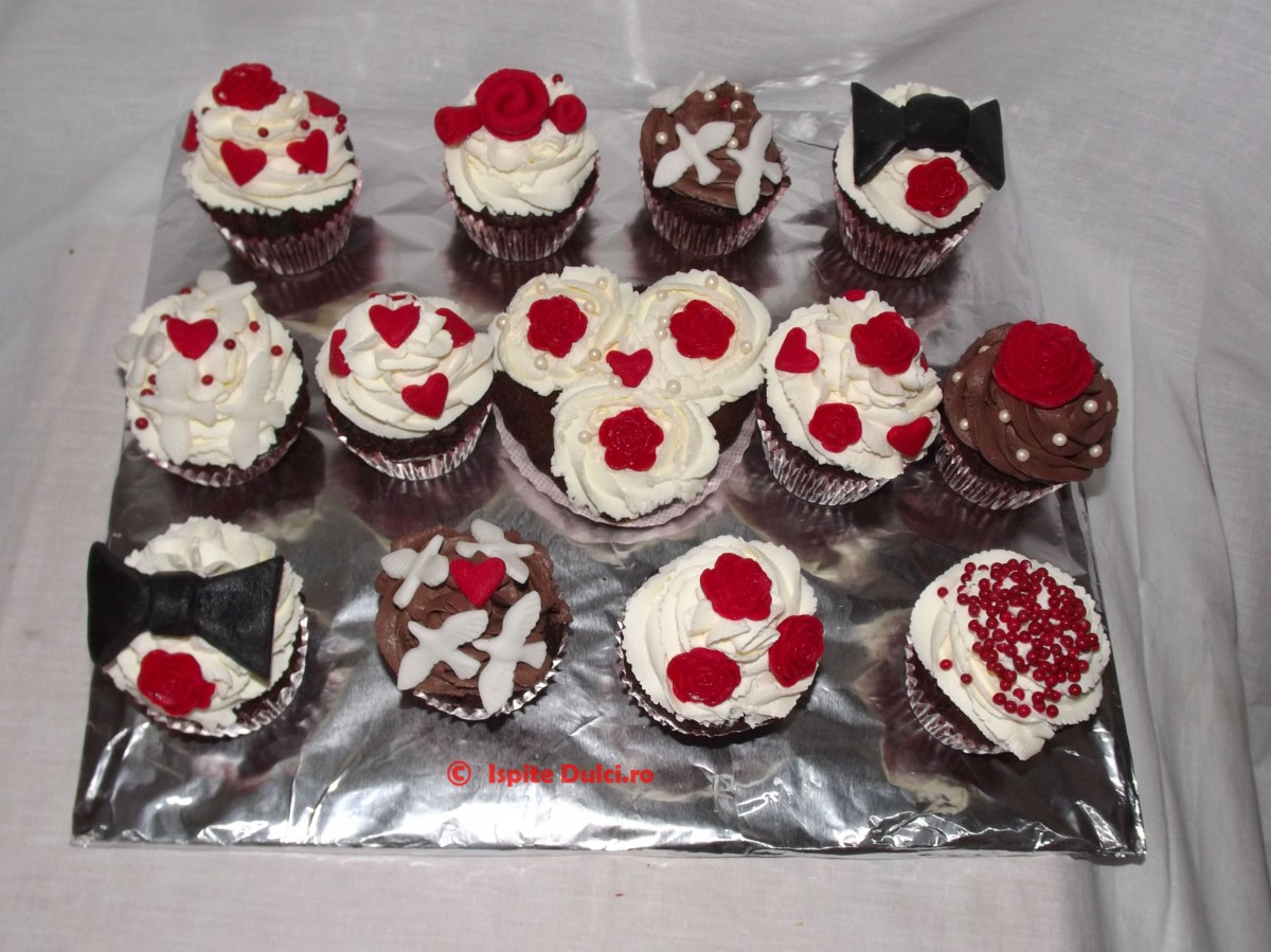 Cupcakes decorate pt 8 ani impreuna