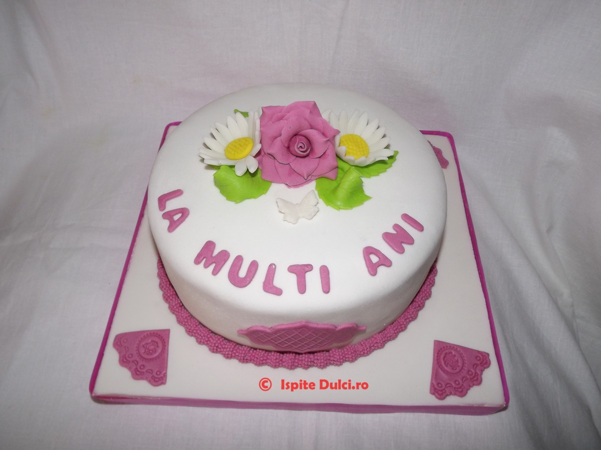 Tort cu flori