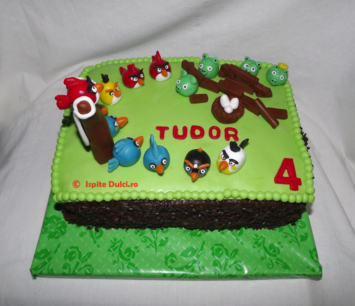 Tort Angry Birds pentru Tudor