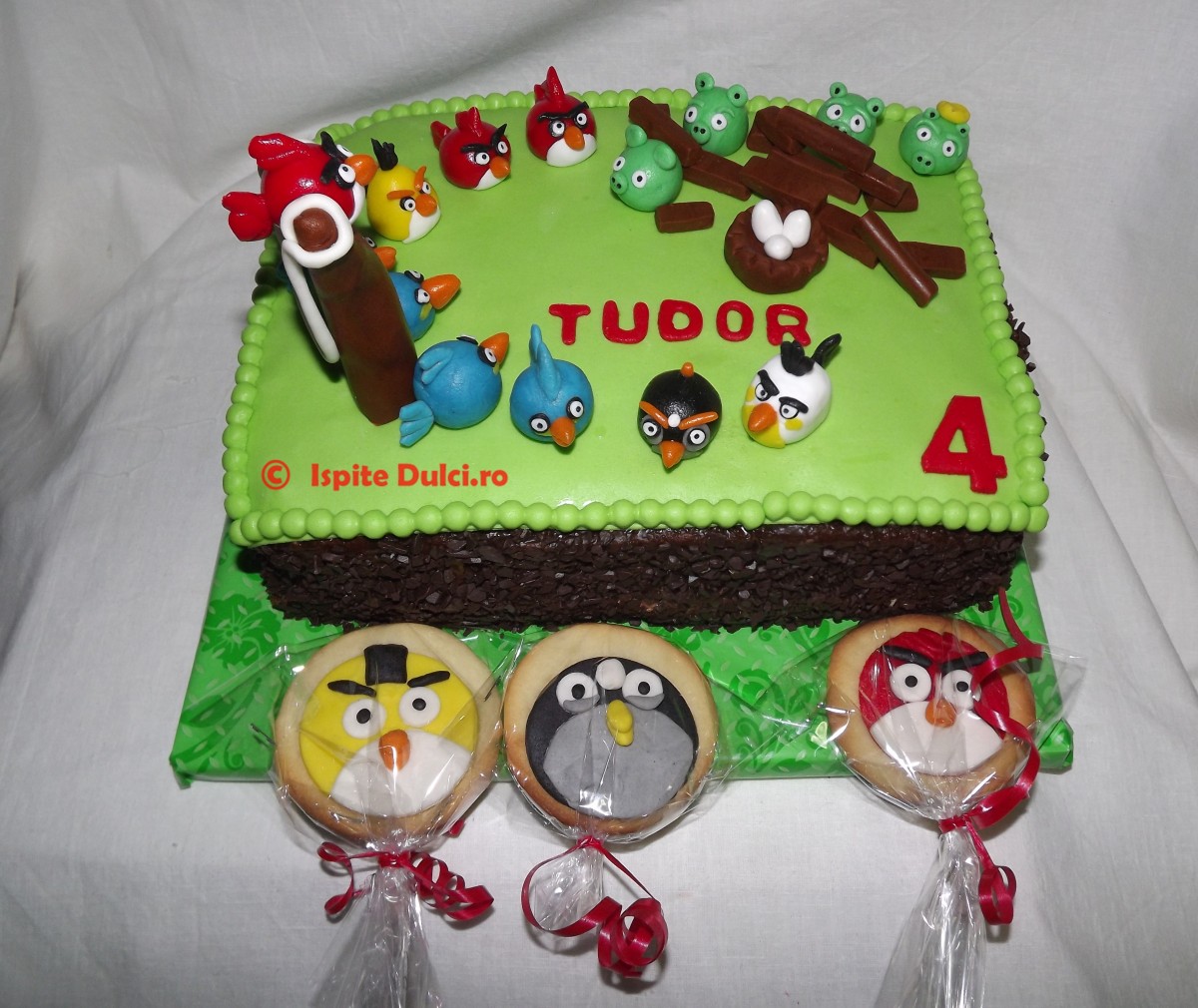 Tort Angry Birds pentru Tudor