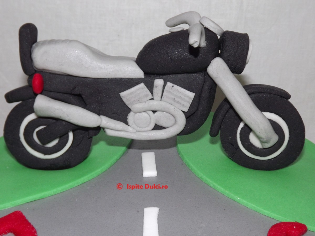 Tort cu motocicleta pentru Darius