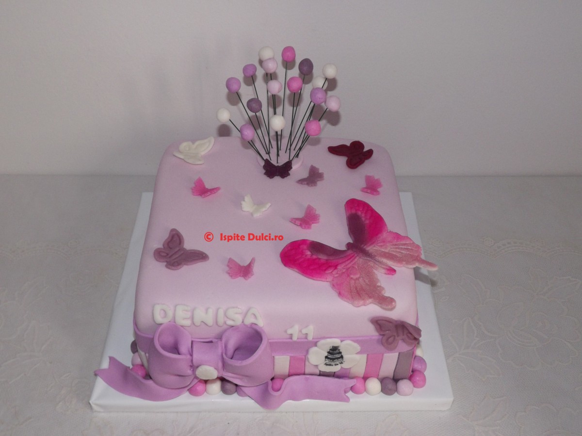 Tort cutie pentru Denisa