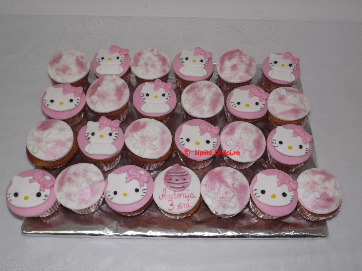 Tort Hello Kitty pentru Antonia