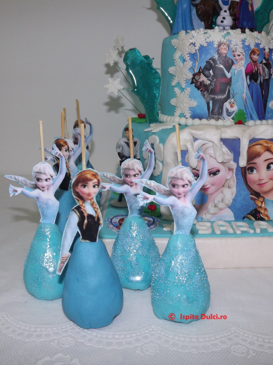 Tort Frozen pentru Sarah