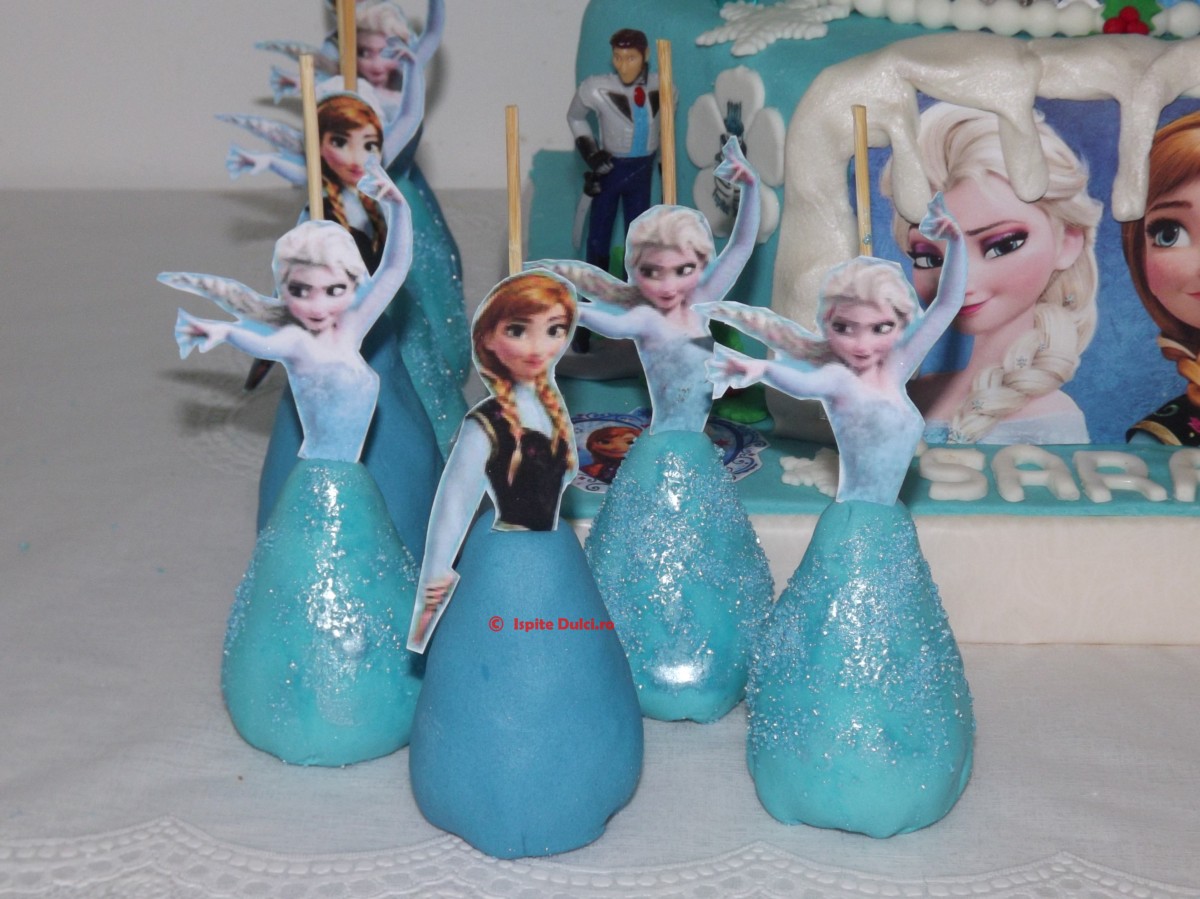 Tort Frozen pentru Sarah