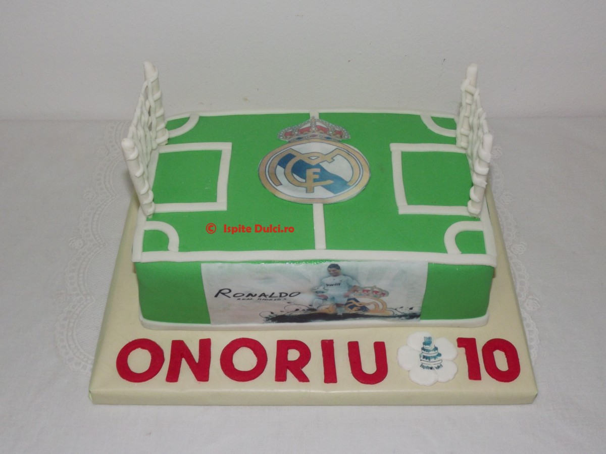 Tort teren de fotbal pentru Onoriu