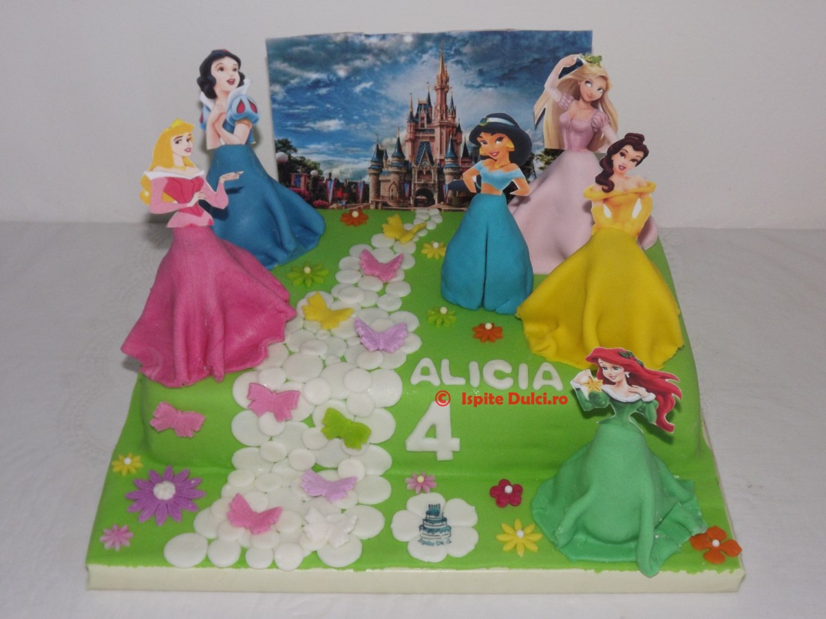 Tort cu printese pentru Alicia