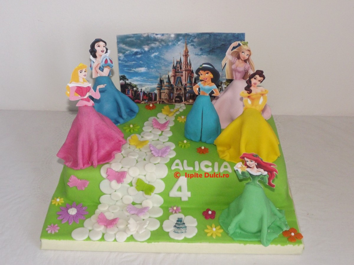 Tort cu printese pentru Alicia