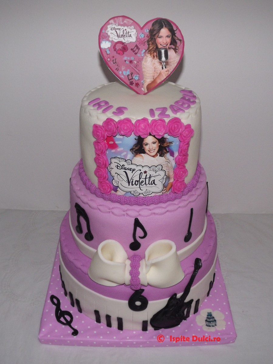 Tort cu Violetta pentru Iris