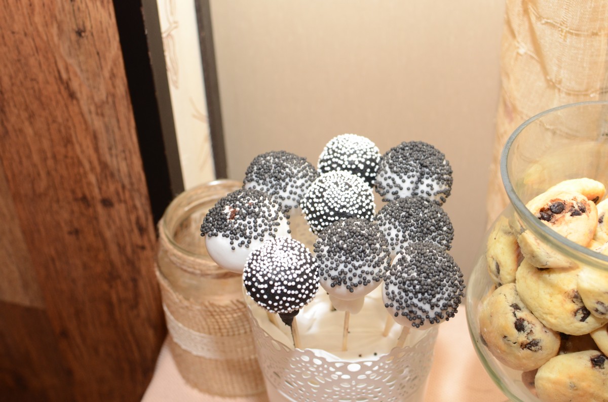 Masa de dulciuri sau candy bar