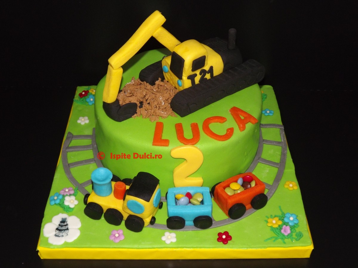 Tort cu excavator si tren pentru Luca