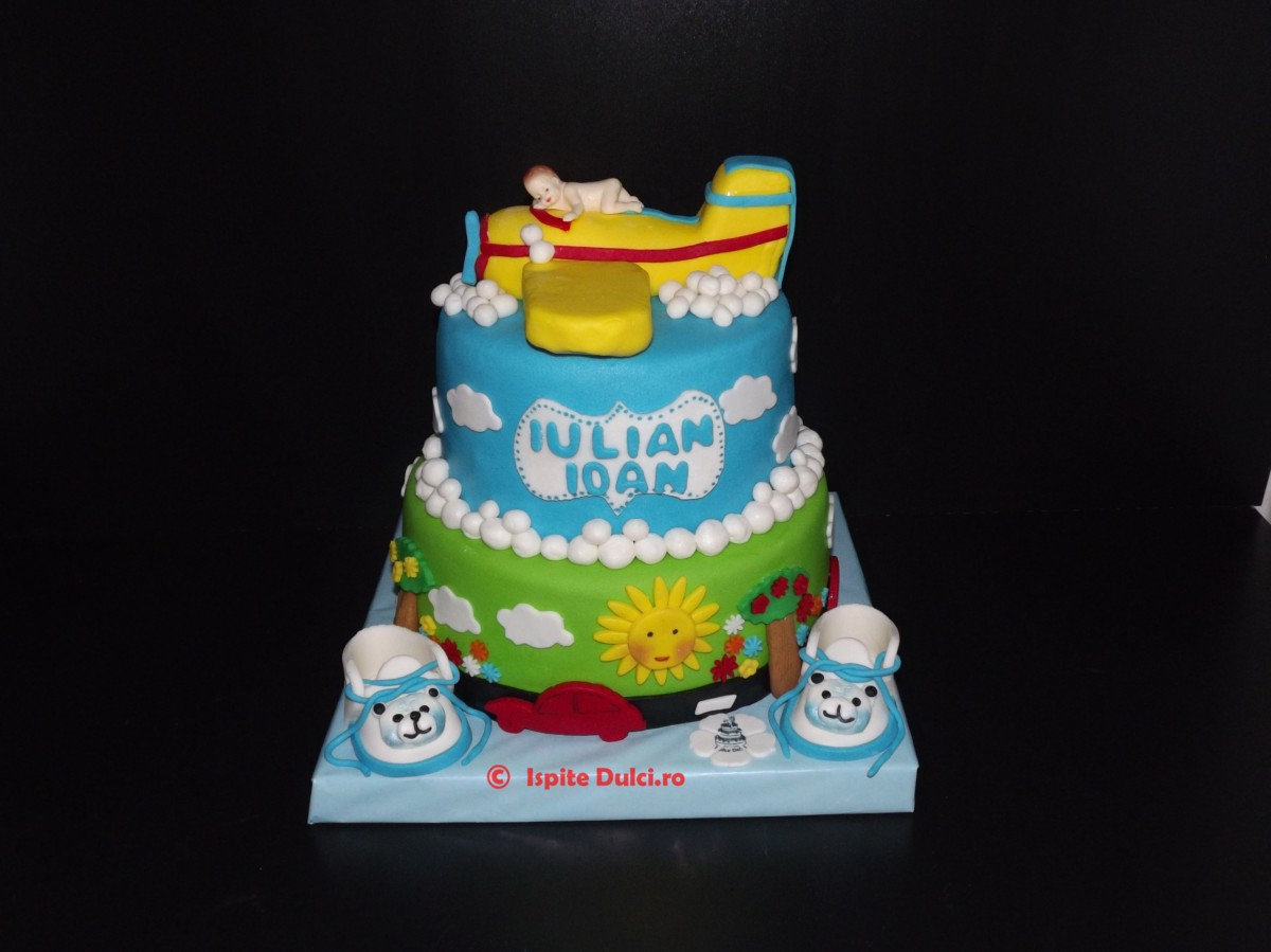 Tort de botez cu avion pentru Iulian