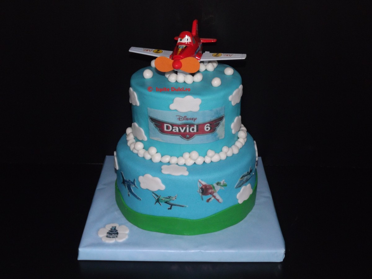 Tort cu avioane Cars pentru David