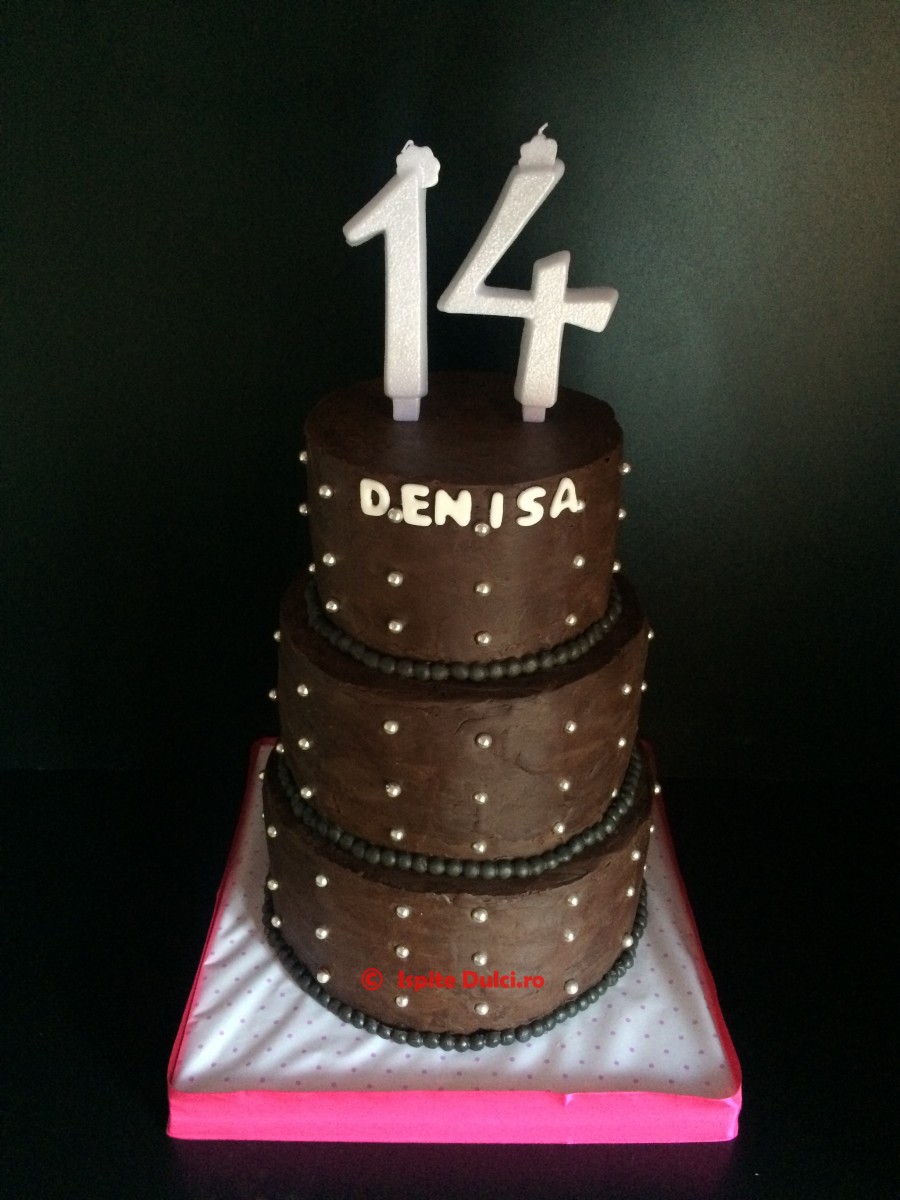 Tort mousse de ciocolata decorat in ciocolata pentru Denisa