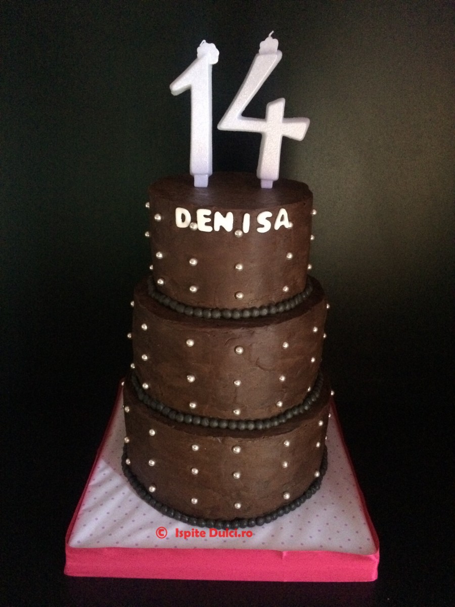 Tort mousse de ciocolata decorat in ciocolata pentru Denisa