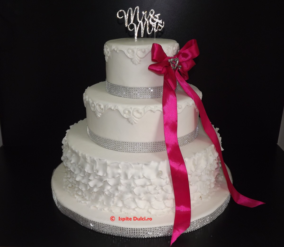 Tort de nunta Alexandra