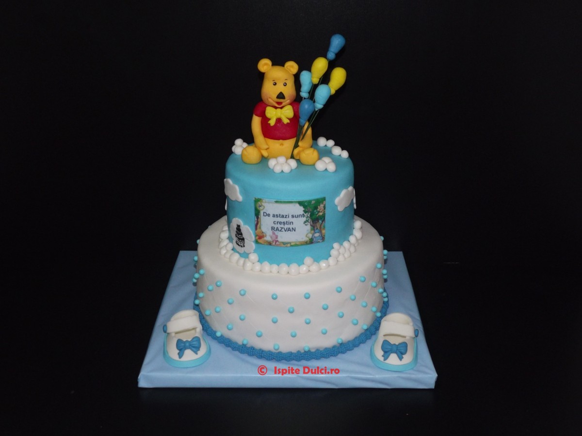 Tort de botez cu Winnie pentru Razvan