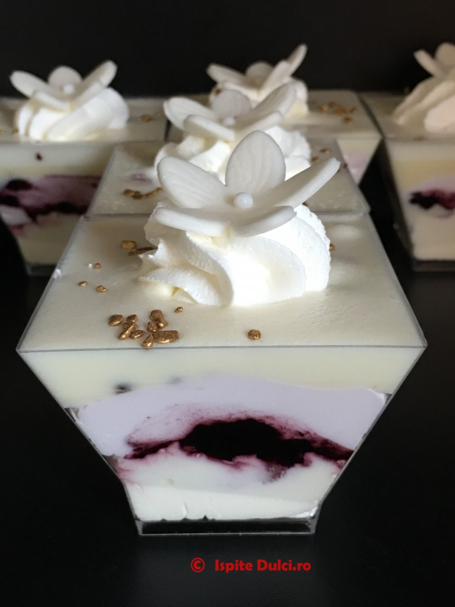 Tort de nunta Alexandra