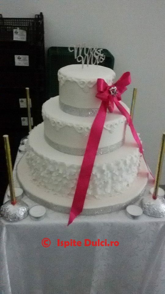 Tort de nunta Alexandra