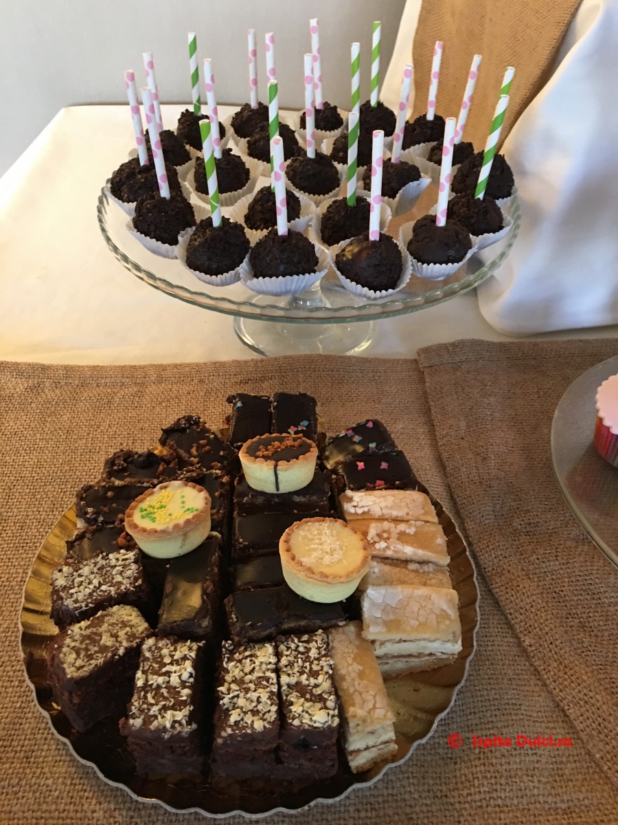 Tort de botez si candy bar pt Ana Aurelia