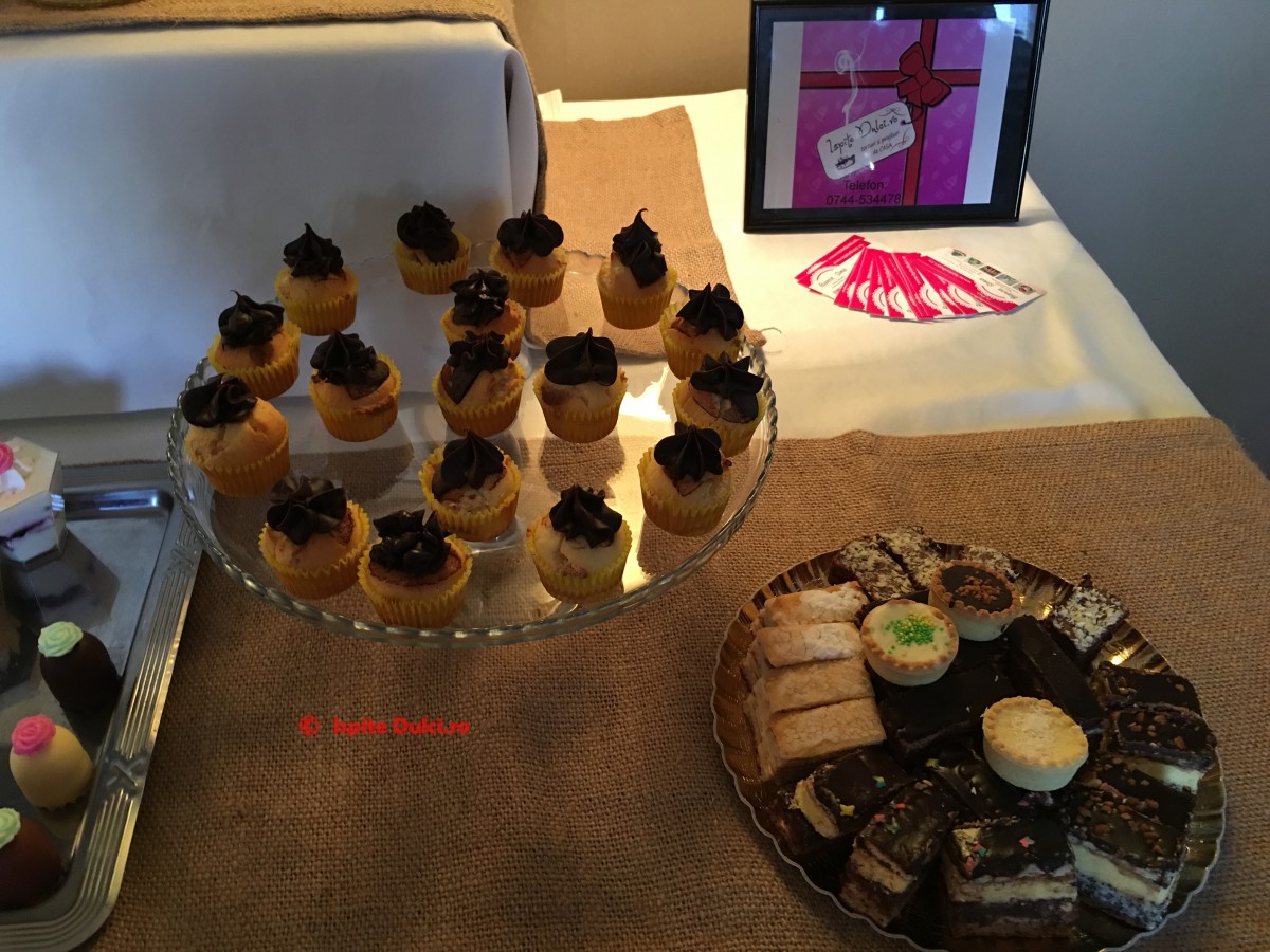 Tort de botez si candy bar pt Ana Aurelia