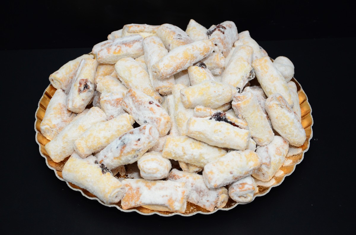 PREZENTARE PRAJITURI DE CASA- Cornulete