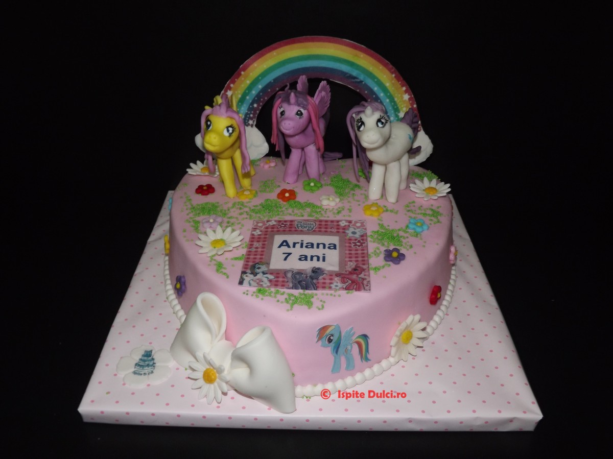 Tort cu ponei pentru Ariana