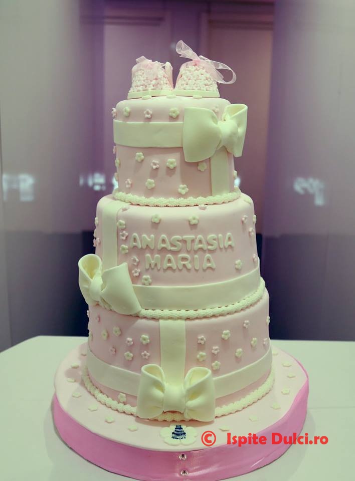 Tort de botez pentru Anastasia