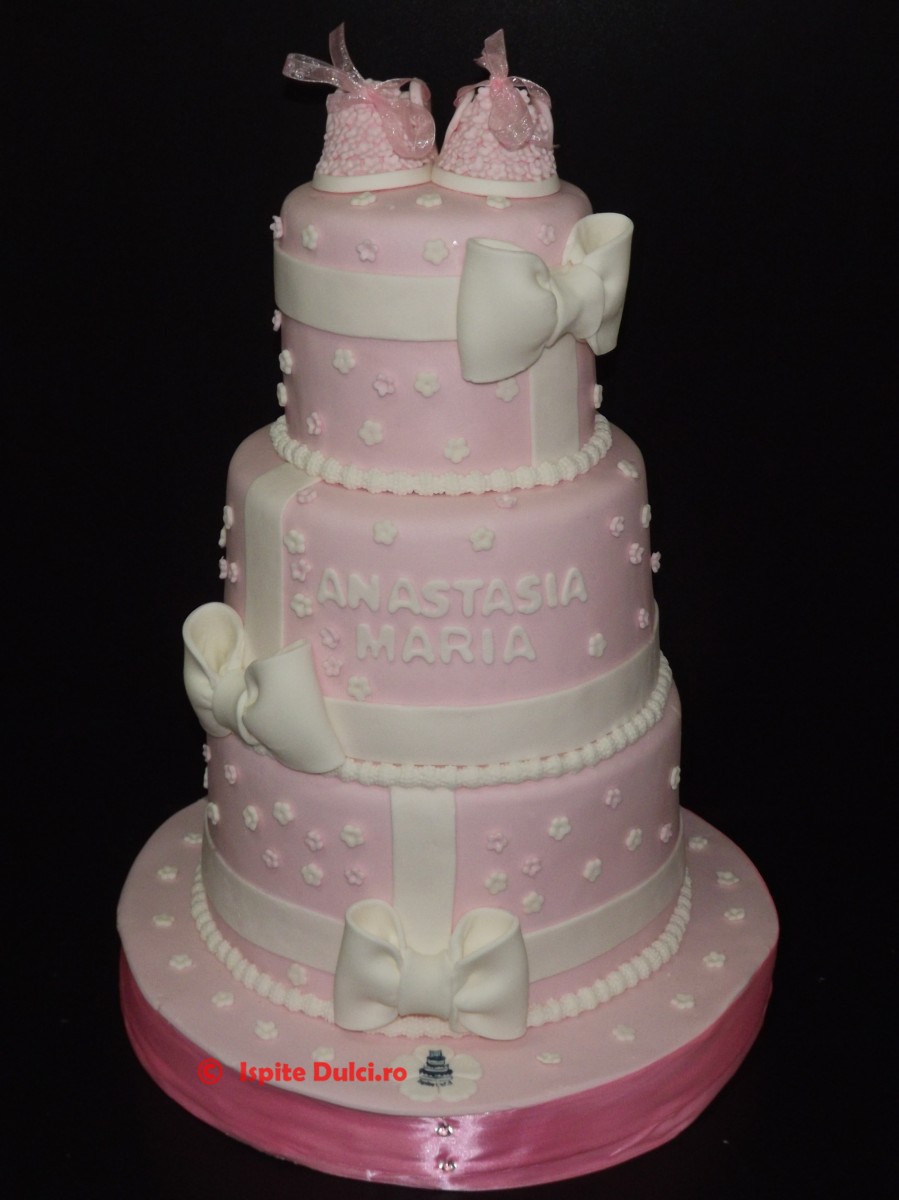 Tort de botez pentru Anastasia