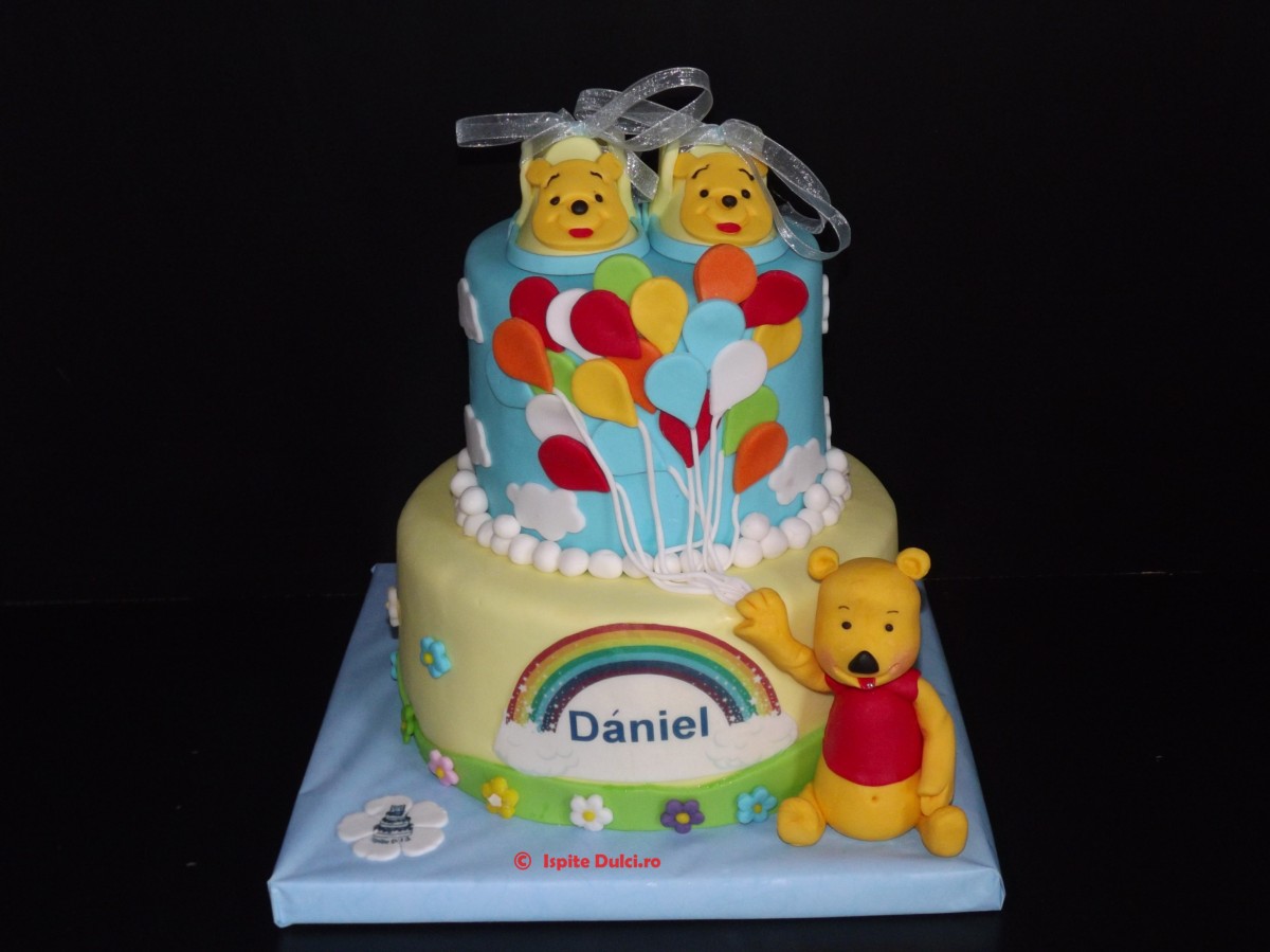 Tort de botez cu baloane pentru Daniel