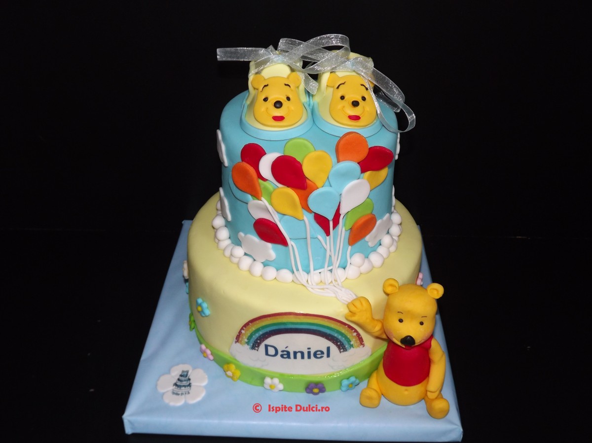 Tort de botez cu baloane pentru Daniel