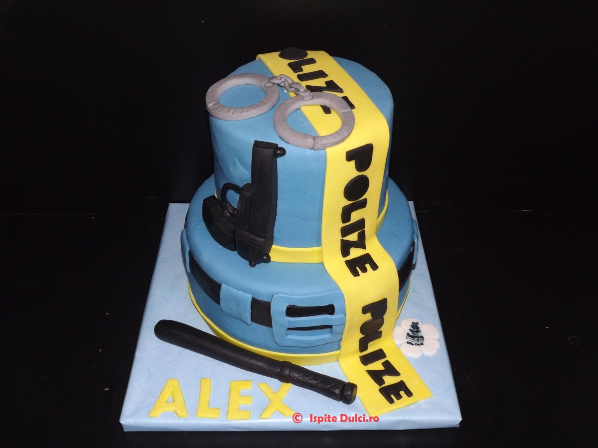 Tort de politst pentru Alex