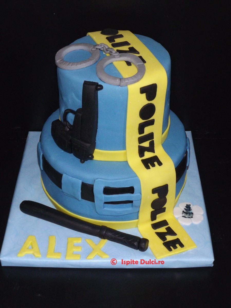 Tort de politst pentru Alex