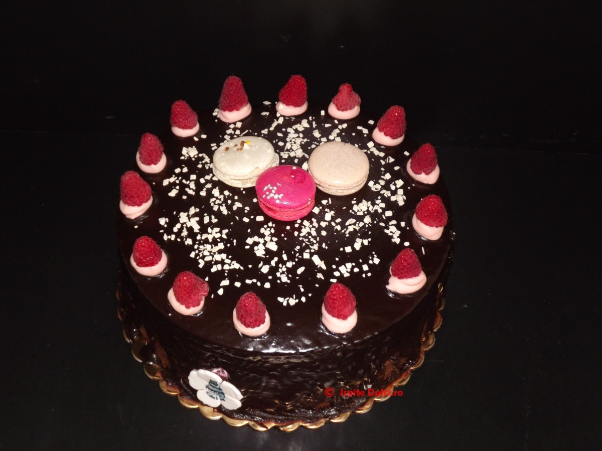 Tort in ciocolata cu fructe